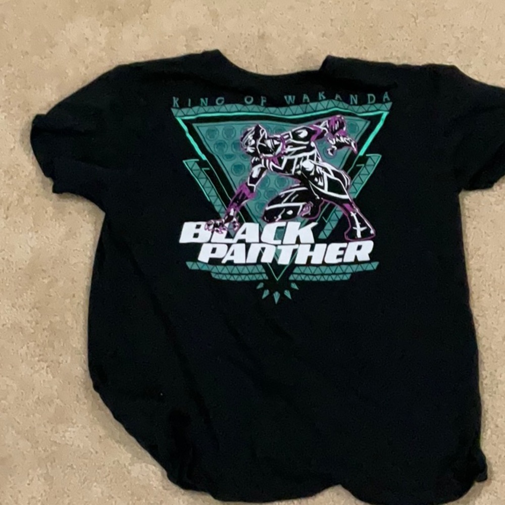 Black panther t shirt